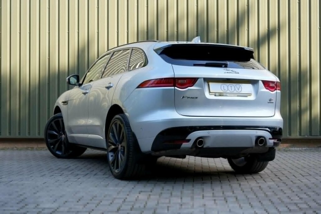 Jaguar F-Pace 3.0 D300 V6 First Edition Awd Euro 6 Ss Silver #5