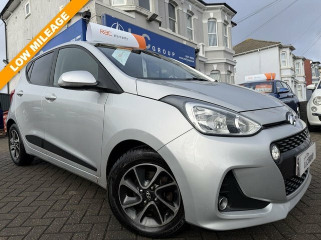 Hyundai I10 1.2 Premium Stunning Low Mileage Example Grey