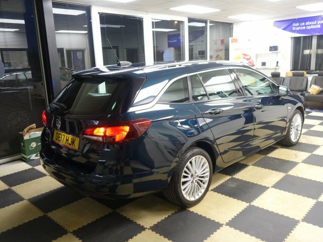 Vauxhall Astra Turbo Elite Sports Tourer DE17HJK Green #5