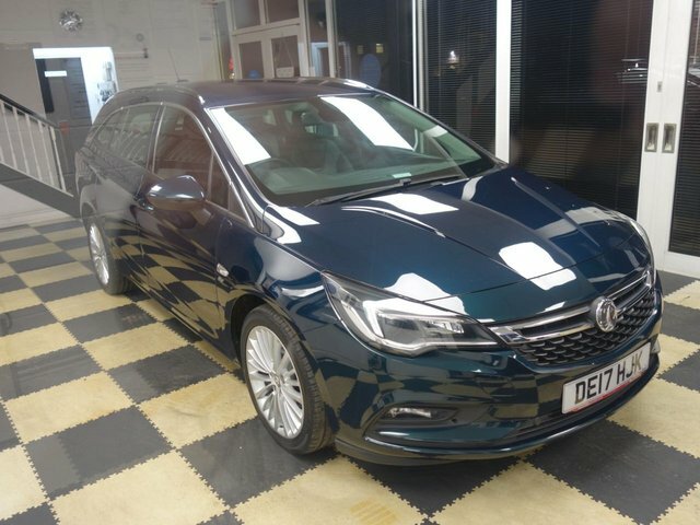 Vauxhall Astra Turbo Elite Sports Tourer DE17HJK Green #3