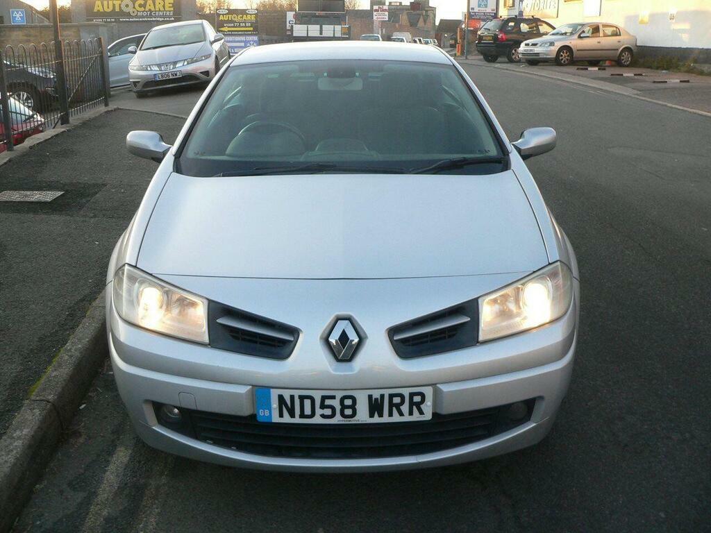 Renault Megane 1.5 Dci Dynamique Silver #4