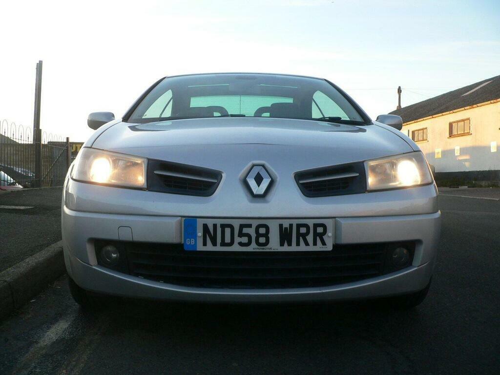 Renault Megane 1.5 Dci Dynamique Silver #3
