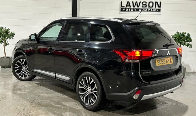 Mitsubishi Outlander 2.2 Di-d Gx3 Suv 4Wd Euro 6 S S Black #4