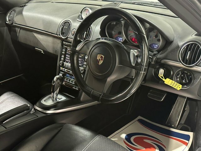 Porsche Boxster 3.4 987 S Convertible 221 G White