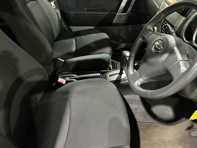 Daihatsu Terios 1.5 Se Suv 201 G Km 103 Bhp Silver #6