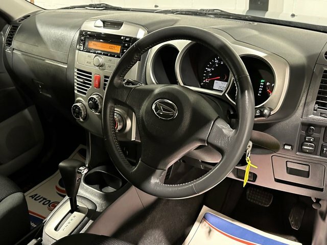 Daihatsu Terios 1.5 Se Suv 201 G Km 103 Bhp Silver #2