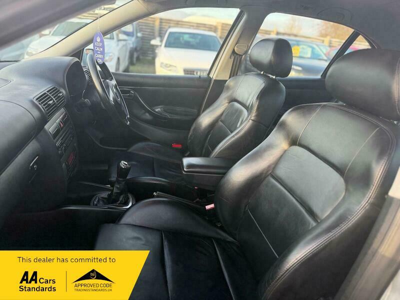Seat Leon Hatchback 1.9 Tdi S 200252 Silver #19