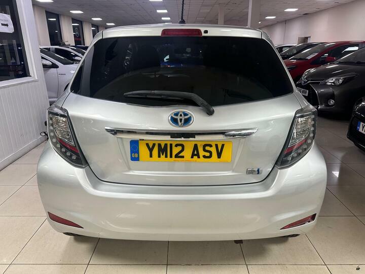 Toyota Yaris 1.5 Vvt-h T4 Cvt Euro 5 Silver #4