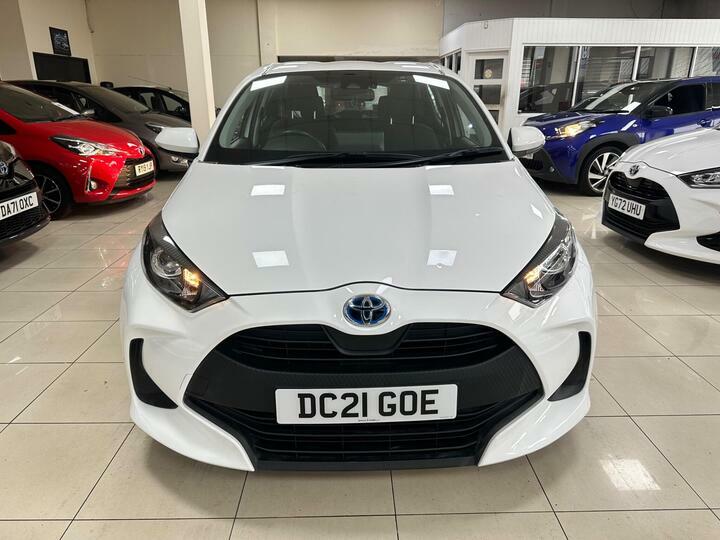 Toyota Yaris 1.5 Vvt-h Icon E-cvt Euro 6 Ss White