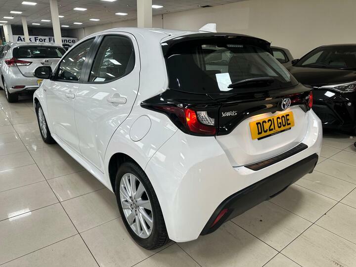 Toyota Yaris 1.5 Vvt-h Icon E-cvt Euro 6 Ss DC21GOE White #5
