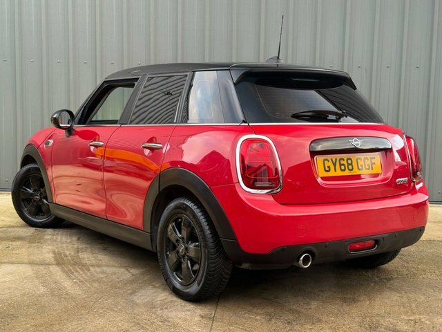 Mini Hatch 1.5 Gpf Hatchback GY68GGF Red #3