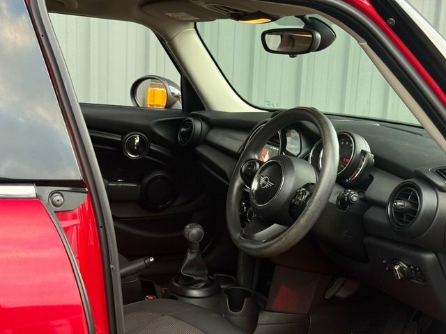 Mini Hatch 1.5 Gpf Hatchback GY68GGF Red #5