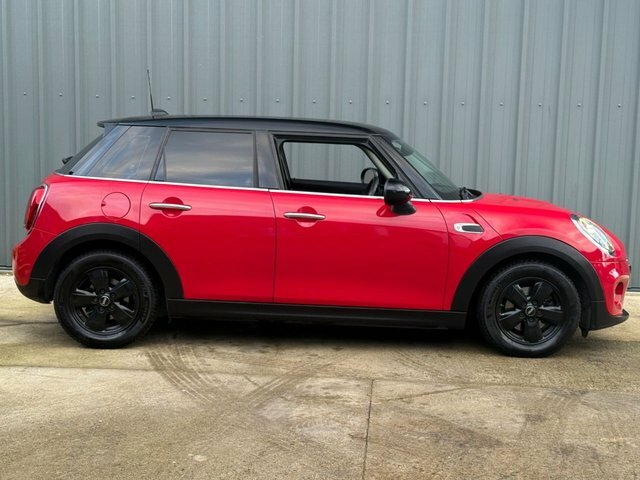 Mini Hatch 1.5 Gpf Hatchback GY68GGF Red #2