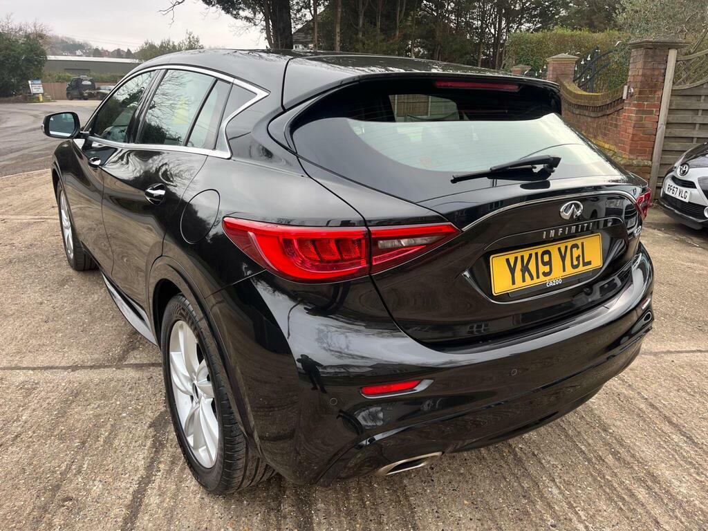 Infiniti Q30 1.6T Luxe Dct Euro 6 S S Black #4