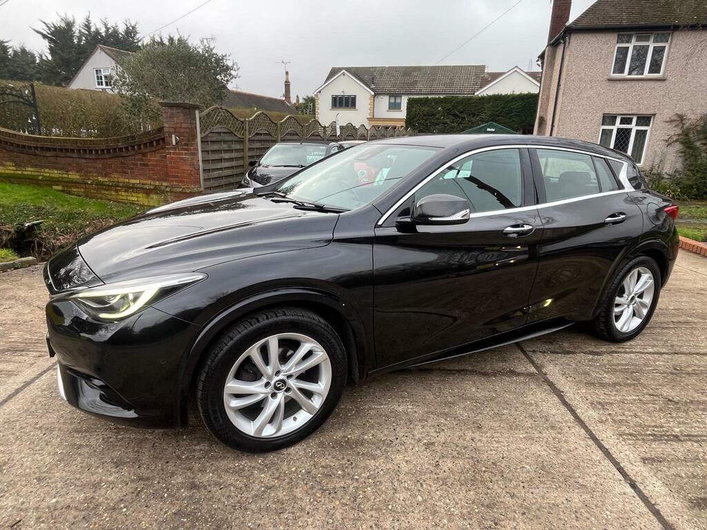 Infiniti Q30 1.6T Luxe Dct Euro 6 S S Black #3