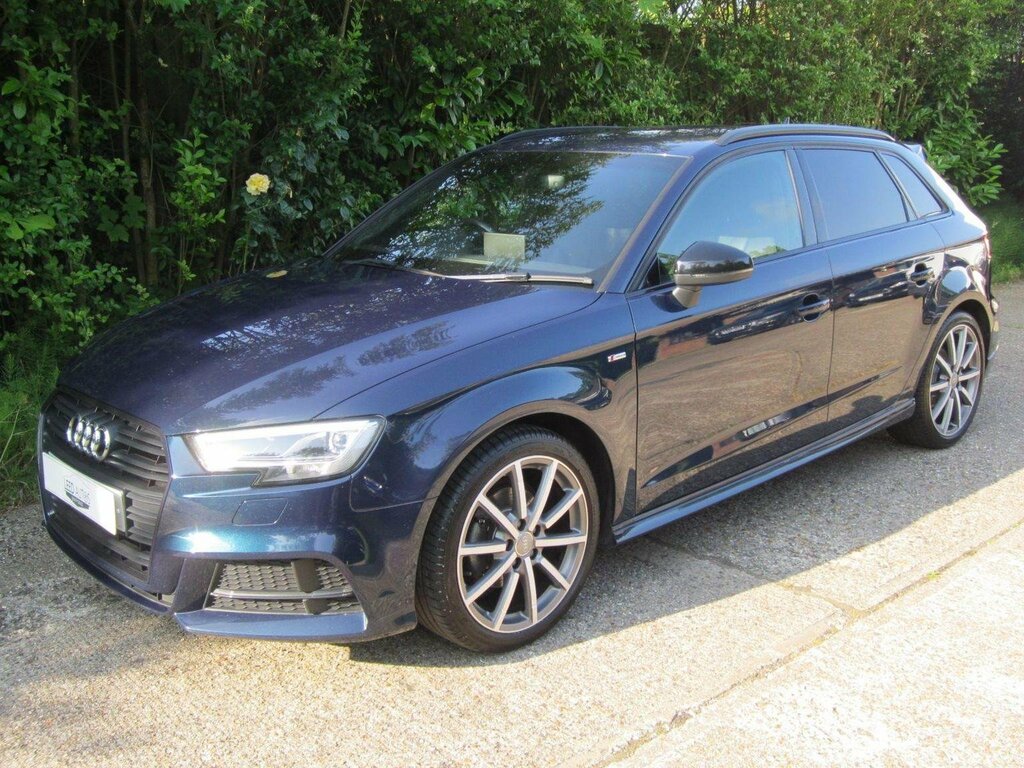 Audi A3 Hatchback 1.5 Tfsi Cod Black Edition Sportback Eur KK17VPP Blue #4