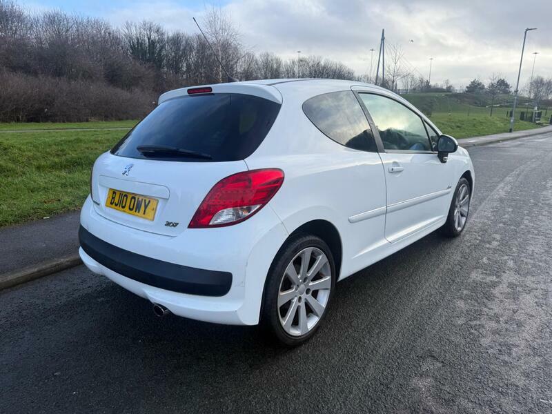 Peugeot 207 1.6 Vti Allure Euro 5 BJ10OWY White #2