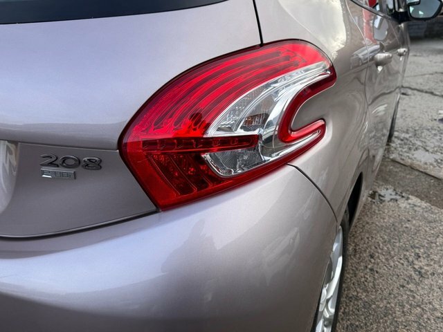 Peugeot 208 Hatchback Pink #6