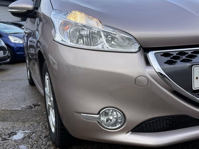 Peugeot 208 Hatchback Pink #3