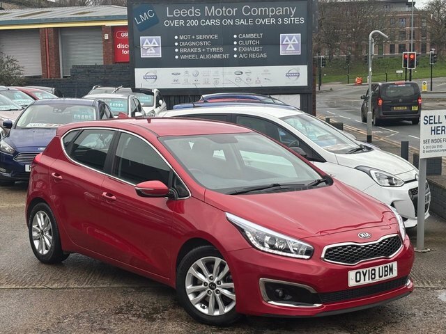Kia Ceed Hatchback Red #2
