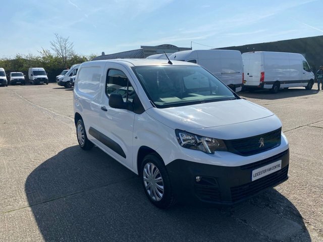 Peugeot Partner 1.6 Blue Hdi Professional NX19ZZV White #3