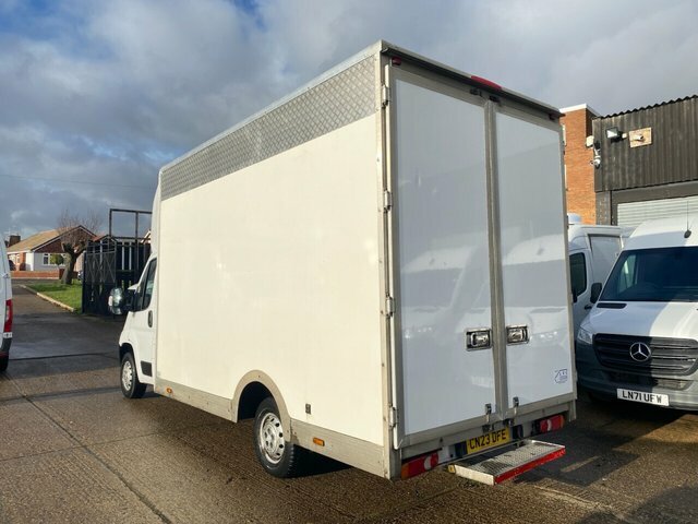 Citroen Relay 2.2 Bluehdi 35 X CN23DFE White #2