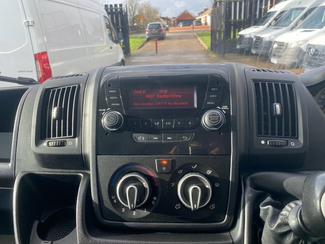 Citroen Relay 2.2 Bluehdi 35 X CN23DFE White #5