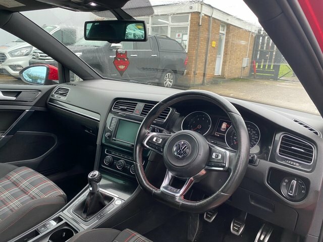 Volkswagen Golf 2.0 Tsi Bluemotion Gti HG65AMO Red #4