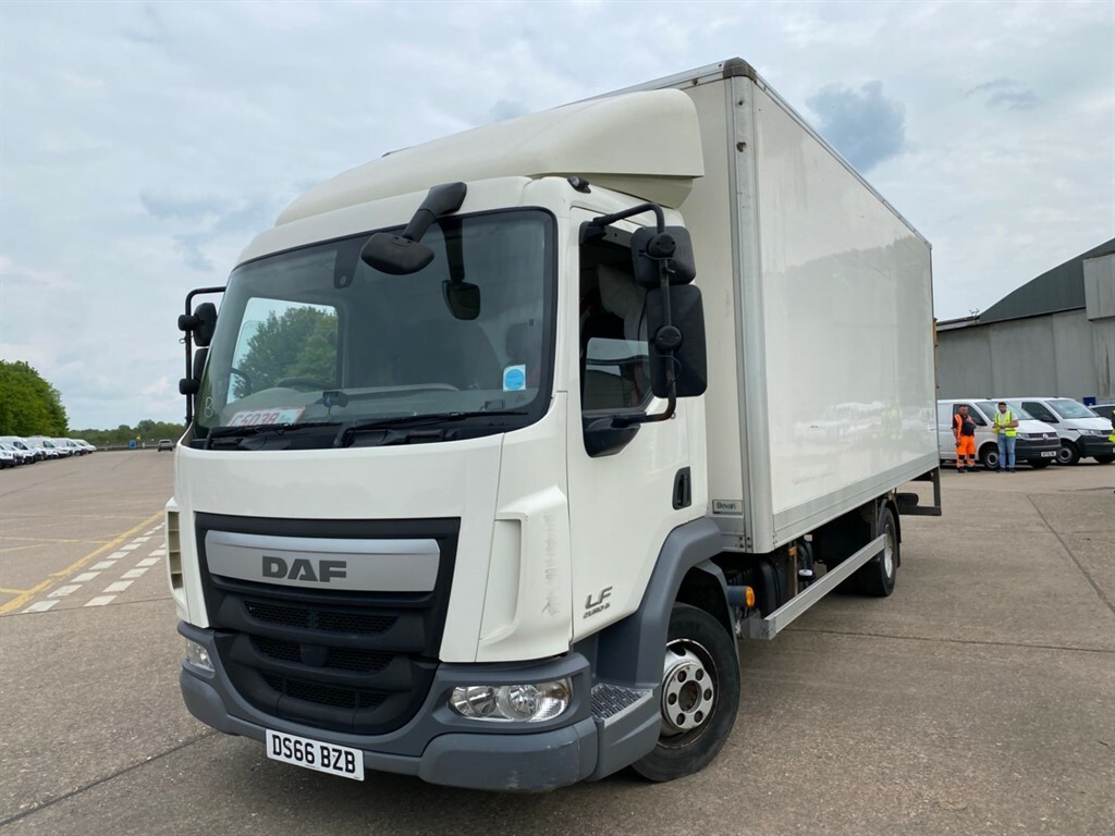 DAF All Models 4.5 L Lf45.160 7.5T Box Lorry White #2