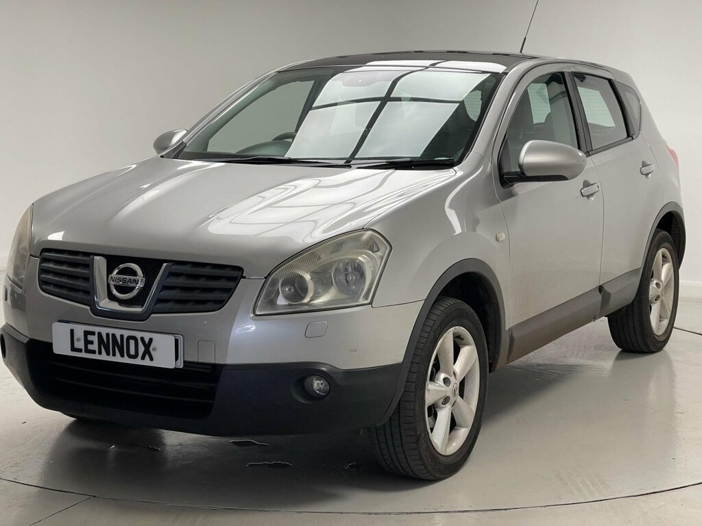 Nissan Qashqai 1.5 Dci Tekna 2Wd Nav Silver #2