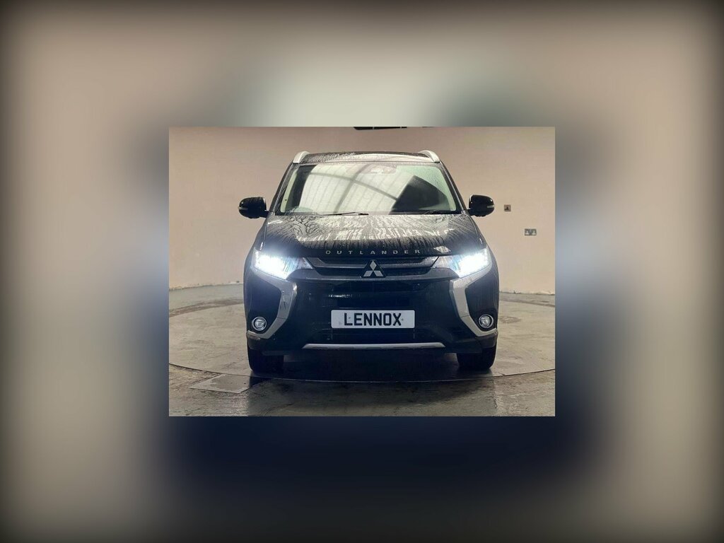 Mitsubishi Outlander 2.0H 12Kwh 5Hs Cvt 4Wd Euro 6 Ss Black