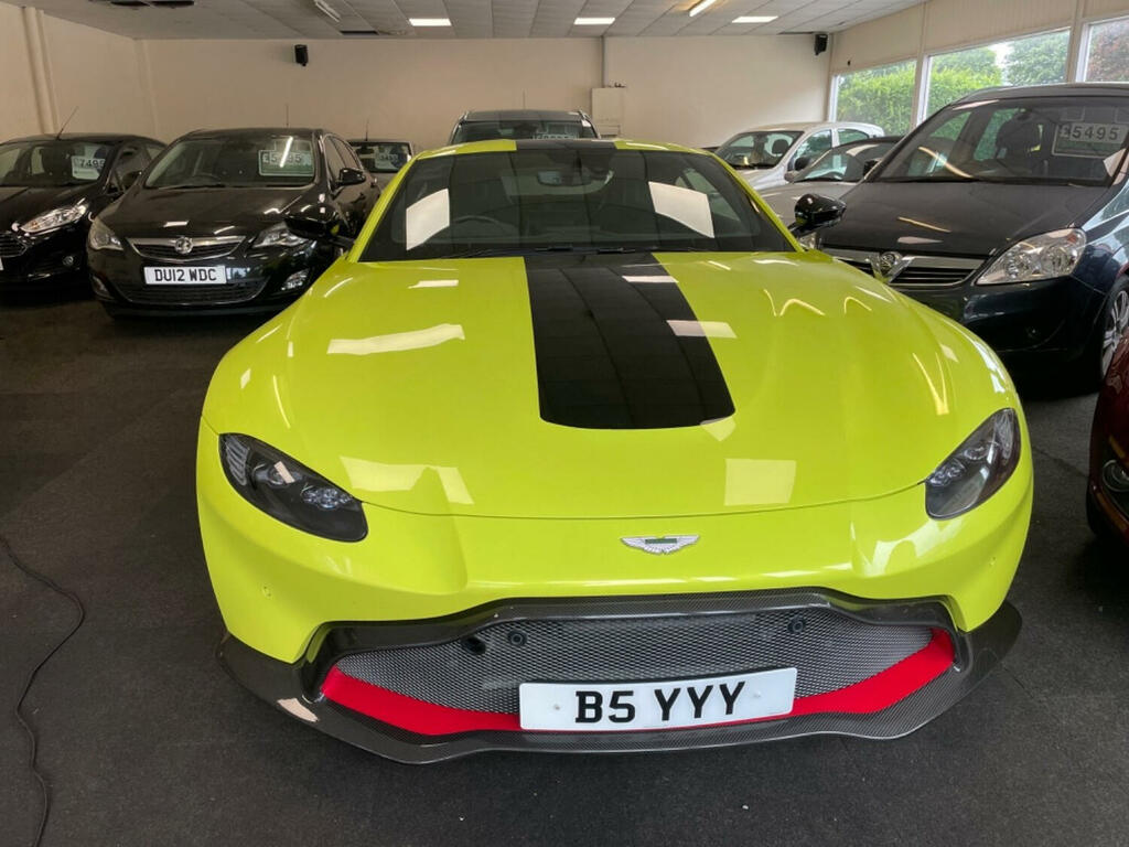 Aston Martin Vantage 4.0 V8 Green