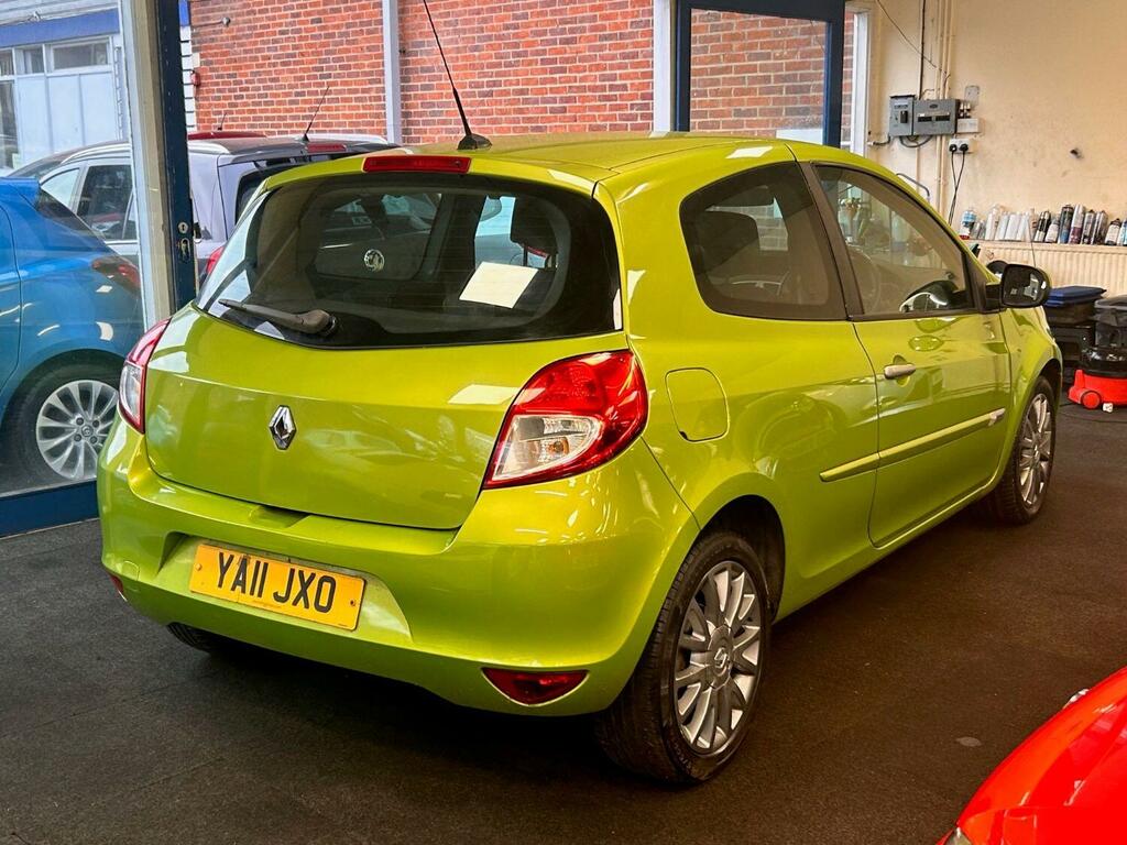 Renault Clio Dynamique Tomtom 16V YA11JXO Green #6