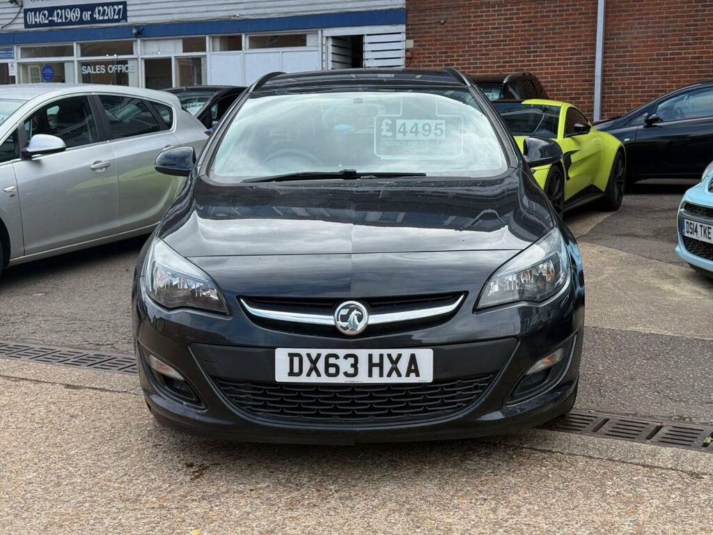 Vauxhall Astra 1.6 16V Exclusiv DX63HXA Black #2