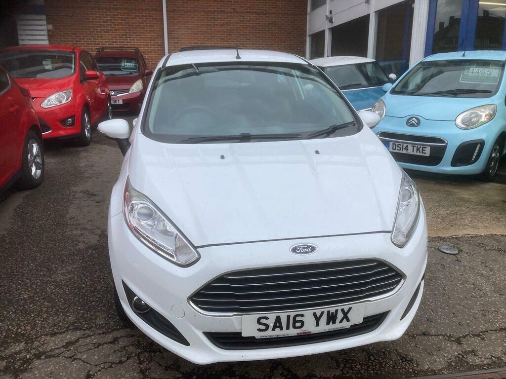 Ford Fiesta 1.3 Zetec SA16YWX White #2