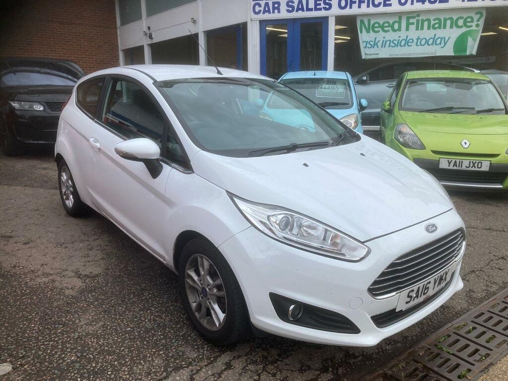 Ford Fiesta 1.3 Zetec SA16YWX White #3