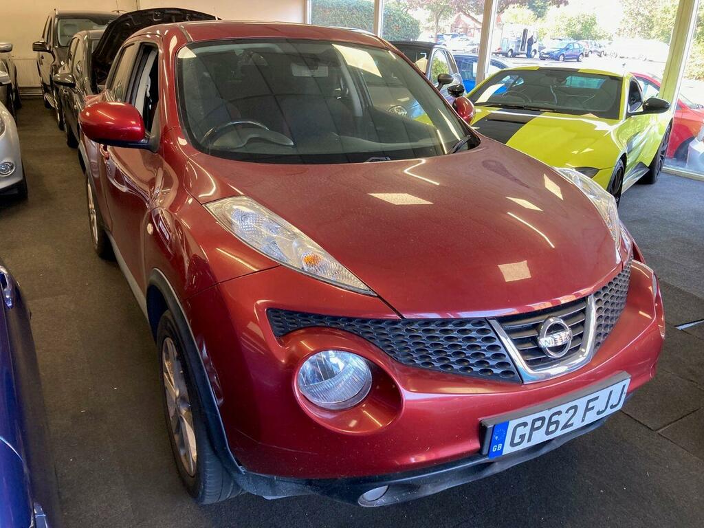 Nissan Juke Accenta Red