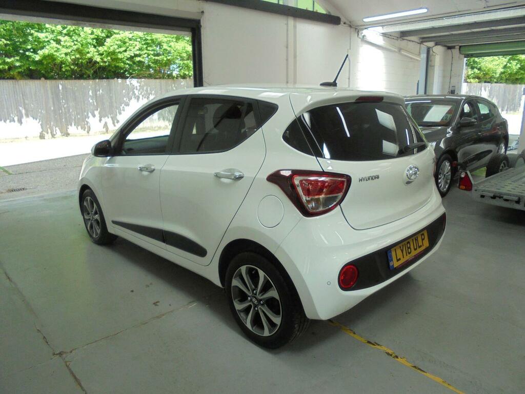 Hyundai I10 1.2 Premium Se Sat Nav LY18ULP White #6