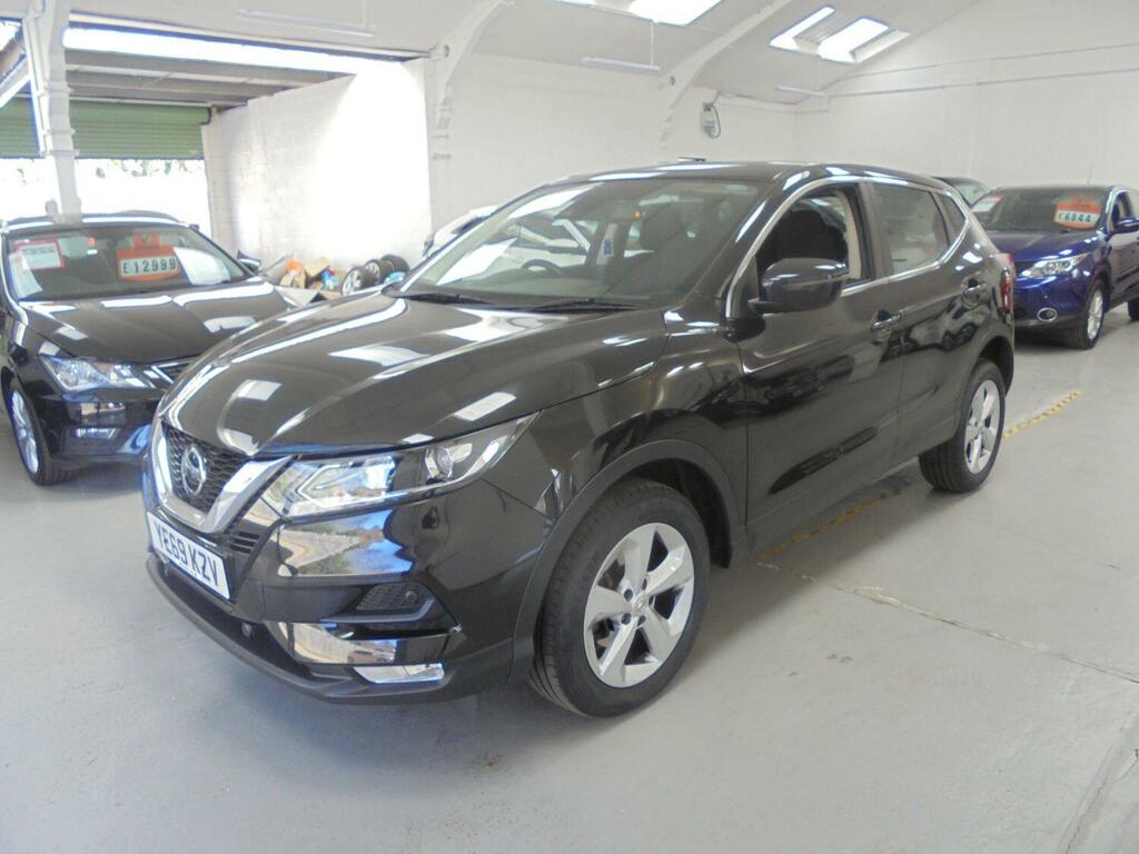 Nissan Qashqai 1.3 Dig-t Acenta Premium Sat Nav YE69KZV Black #4