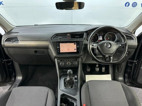Volkswagen Tiguan Allspace 2.0 Tdi Match BV20ALU Black #6