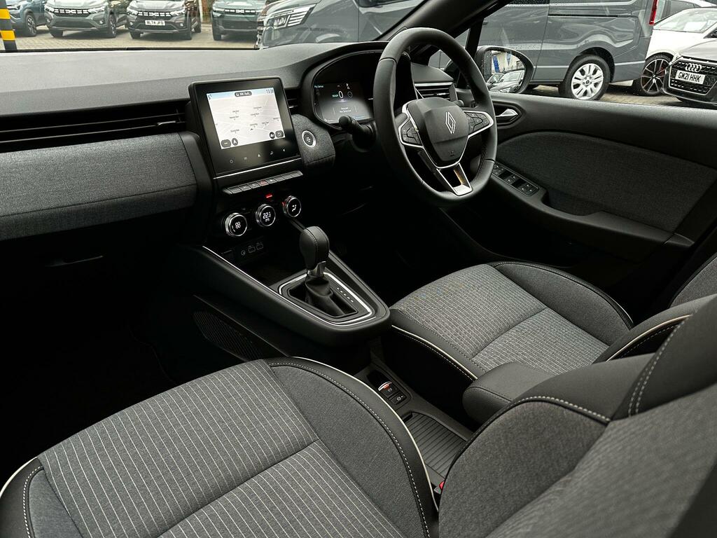Renault Clio 1.6 E-tech Techno Euro 6 Ss Black