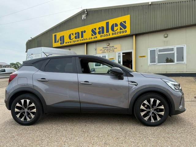 Renault Captur Tce Se Limited Suv Grey