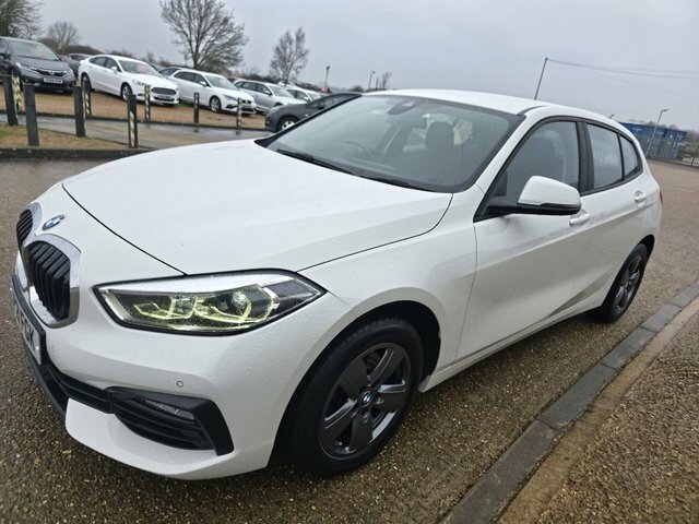 BMW 1 Series 118I Se Lcp Hatchback GP21FGK White #4