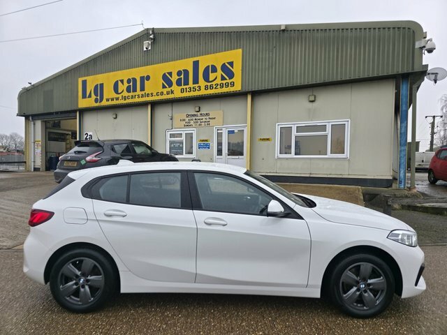 BMW 1 Series 118I Se Lcp Hatchback White