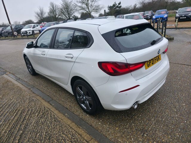 BMW 1 Series 118I Se Lcp Hatchback GP21FGK White #6