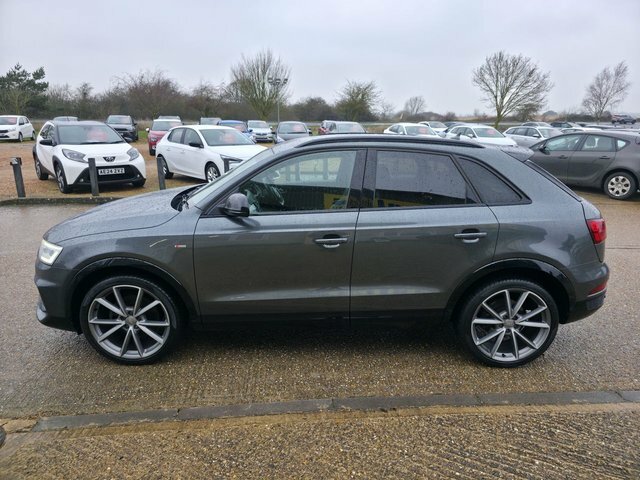 Audi Q3 Tdi Black Edition Suv YC67VZX Grey #5