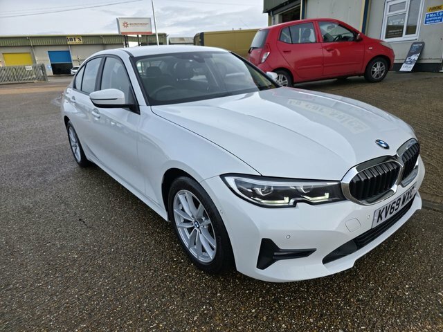 BMW 3 Series 318D Se Saloon KV69WXC White #2