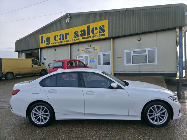 BMW 3 Series 318D Se Saloon White