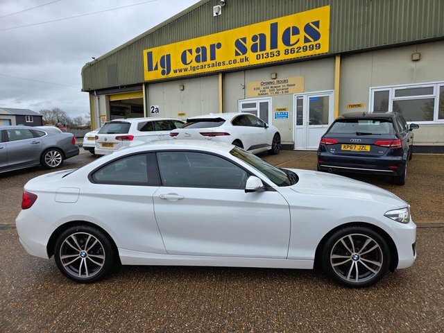 BMW 2 Series Gran Coupe 218D Sport Coupe White