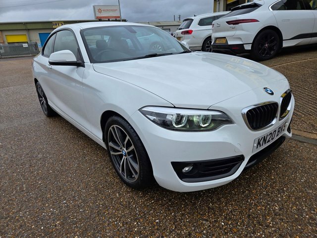 BMW 2 Series Gran Coupe 218D Sport Coupe White #2